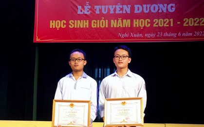 Bố mẹ hai anh em đạt giải cao Học sinh giỏi Quốc gia: "Chúng tôi vỡ oà vì hạnh phúc"