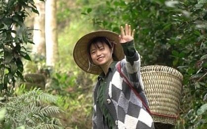 Nữ họa sĩ rời phố về quê thành cô nông dân "triệu view"