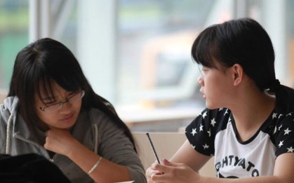 Con thi trượt, mẹ òa khóc sau khi biết nguyên nhân