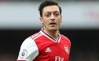 Mesut Ozil giải nghệ