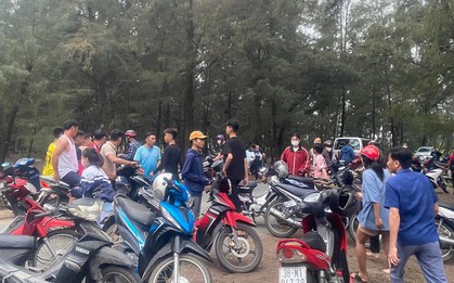 3 học sinh bị sóng cuốn mất tích khi tắm biển Thạch Hải