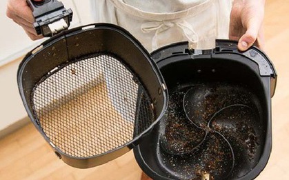 Cách vệ sinh nồi chiên không dầu sạch bong từ trong ra ngoài ai cũng nên biết: Chớ bỏ qua bộ phận quan trọng này!