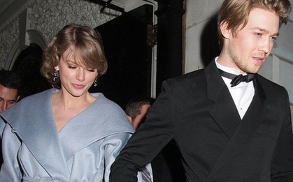 Taylor Swift ẩn ý chuyện chia tay trong tour diễn?