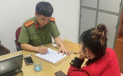 Bị phạt vì không đội mũ bảo hiểm, cô gái về viết “tút” xúc phạm công an