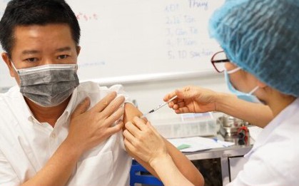 Hà Nội, TP.HCM trong top 10 địa phương có tỷ lệ tiêm vaccine COVID-19 thấp nhất