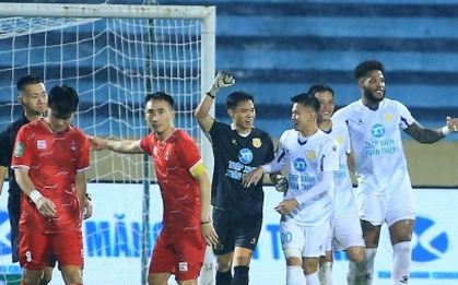 Lương Xuân Trường hoá "tội đồ" trong trận đấu ra mắt Hải Phòng