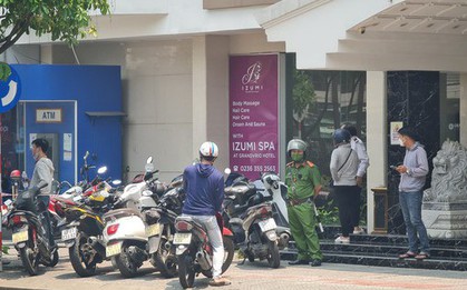 Thanh niên cầm vật nghi súng xông vào cướp ngân hàng giữa trung tâm Đà Nẵng