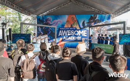 Awesome Academy mùa 2 khởi động bùng nổ, hấp dẫn đến nỗi fan đứng chịu nắng để theo dõi
