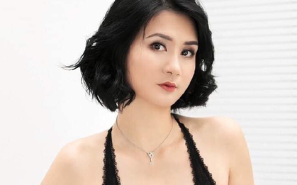 Hoa khôi bóng chuyền Kim Huệ khoe vóc dáng nóng bỏng, bạn bè phải thốt lên hay "em chưa 18"