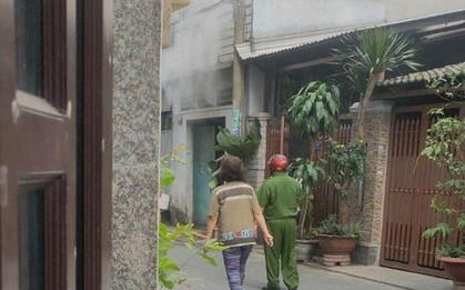 Sau tiếng nổ, căn nhà ở quận Bình Tân bùng cháy