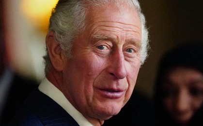 Lễ đăng cơ có một không hai của Vua Charles