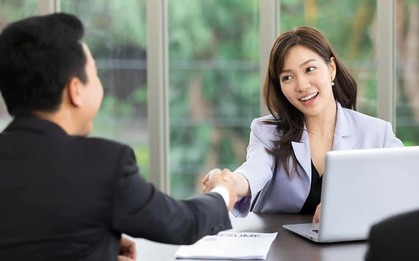 Nhà tuyển dụng nữ hỏi: "Nếu khóa quần của tôi chưa kéo, bạn sẽ nhắc như thế nào?" - Người có EQ cực cao mới có thể giải đáp câu hỏi hóc búa này!
