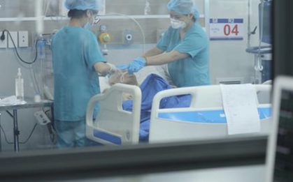 Dịch COVID-19 hôm nay: Xuất hiện bệnh nhân nặng phải thở máy
