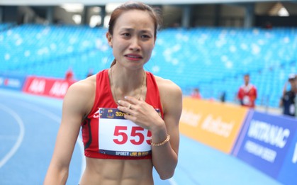 Hot girl 6 múi bật khóc nức nở khi giành HCV đầu tiên tại SEA Games 32