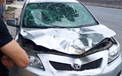 Ô tô tông chết hai người đi bộ ở Hải Phòng