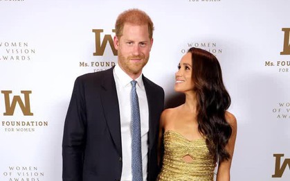 Harry có phòng khách sạn riêng để trốn Meghan?