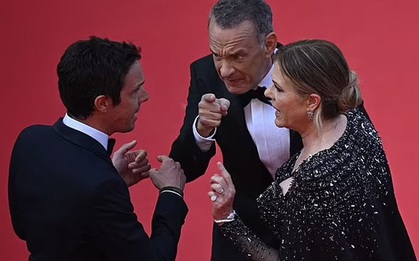 Tom Hanks nổi nóng trên thảm đỏ Cannes