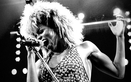 Cuộc đời của Nữ hoàng Rock & Roll Tina Turner qua những bức ảnh