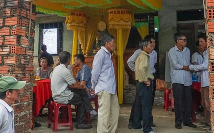 Sập giàn giáo ở Đà Nẵng: Vợ chết, chồng bị thương nặng, 1 thôn 2 đám tang