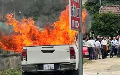 Lâm Đồng: Xe bán tải phát nổ rồi bốc cháy, tài xế tử vong