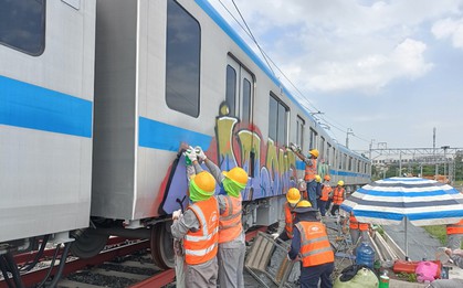 Đoàn tàu Metro ở TP.HCM đã được làm sạch sau khi bị kẻ xấu vẽ bậy lần 2