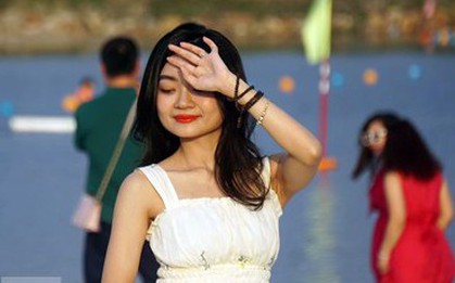 Du khách về biển Đồ Sơn tăng đột biến, nhà nghỉ cháy phòng dịp nghỉ lễ