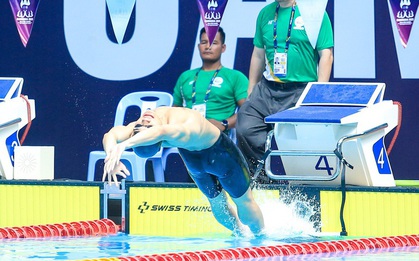 Sự cố hy hữu tại SEA Games 32: VĐV Philippines một mình một bể, bơi riêng cực vip