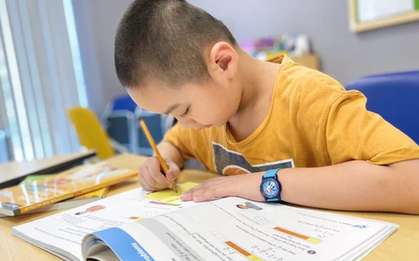 Cho con đi du học từ năm 6 tuổi, người mẹ rút ra được chân lý sau 10 năm