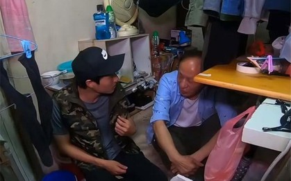 Cuộc sống không tưởng bên trong ''căn hộ quan tài'' vỏn vẹn 3m2 suốt 13 năm: Chủ nhà khổ sở, nằm cũng không thể duỗi thẳng chân