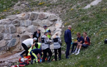 Tay đua Gino Mader “tử nạn” trên đường đua sau tai nạn kinh hoàng ở giải xe đạp Tour de Suisse 2023