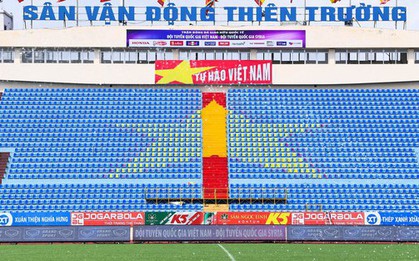 Sân Thiên Trường được lau dọn từng ngóc ngách, sẵn sàng cho trận đấu giữa ĐT Việt Nam và ĐT Syria