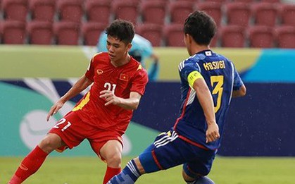 U17 Việt Nam rớt xuống cuối bảng, cửa đi tiếp rất hẹp sau chiến thắng của Uzbekistan