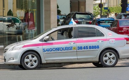 Saigontourist Group khởi kiện hãng taxi vừa bị tạm dừng hoạt động ở Tân Sơn Nhất
