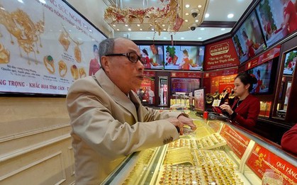Người mua vàng lỗ nặng