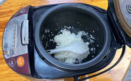 Nồi cơm điện có 3 chỗ phải vệ sinh thường xuyên kẻo "ngốn" tiền điện, "rước" thêm bệnh vào người