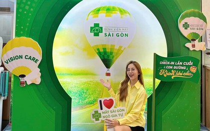 Giới trẻ thích thú đến check-in một lần cuối cùng tại “con đường khinh khí cầu”