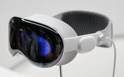 Cận cảnh kính thực tế hỗn hợp Apple Vision Pro giá 3.500 USD mới ra mắt