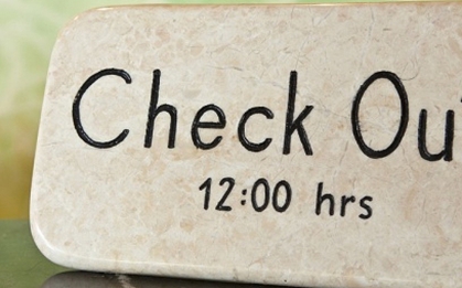 Vì sao check-in, check-out khách sạn vào buổi trưa?