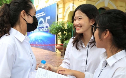 Loạt trường công lập top đầu Hà Nội hạ điểm chuẩn lớp 10