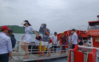 Hơn 600 khách du lịch chọn ở lại đảo, không "chạy bão"