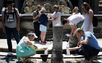 Người Việt ở châu Âu vật lộn trong trận sóng nhiệt lịch sử