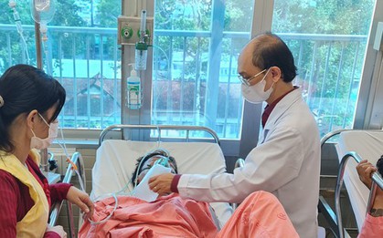 Nhóm công nhân bị ngạt khí nghiêm trọng trong vòng 3 phút khi xuống cống