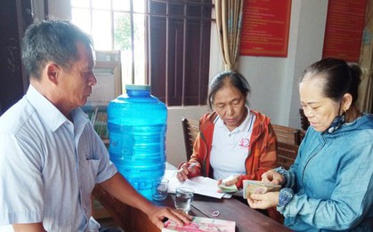 Cả xóm góp tiền hỗ trợ nam sinh nghèo vào đại học