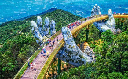 Cầu Vàng ở Đà Nẵng lọt top ''14 cây cầu ngoạn mục nhất thế giới'' của Independent: Tuyệt tác giữa mây trời!