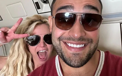 Chồng cũ tố cáo Britney Spears có niềm đam mê với dao, để dao khắp nhà