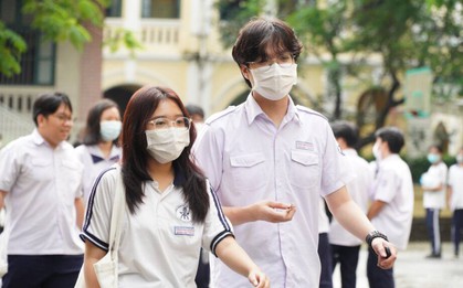 Điểm chuẩn của "liên minh huyền thoại" Bách - Kinh - Xây: Có nơi giữ kỷ lục top, thủ khoa toàn khối cũng không đỗ!