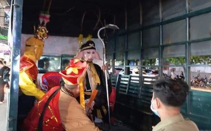 ''Thầy trò Đường Tăng'' ở chợ đêm Phú Quốc bị mời làm việc