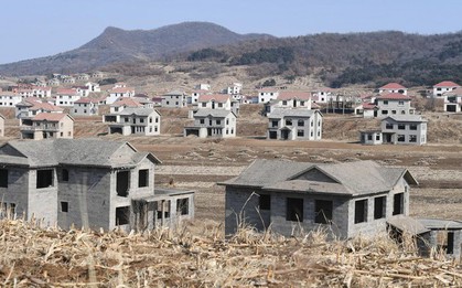 Khủng hoảng bão hòa, hàng loạt bất động sản nhiều triệu Nhân dân tệ bỏ hoang ở Trung Quốc