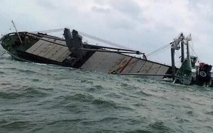 Phát hiện mảnh vỡ tàu cá, 3 người trong gia đình mất tích