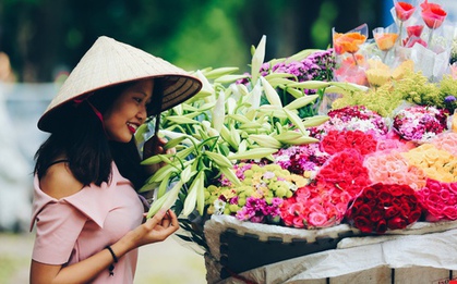 Hà Nội: Những chiếc xe hoa "gánh" cả trời thương nhớ